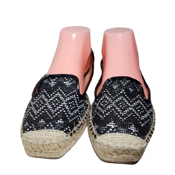 Nine West Beachinit Black Chevron Slip-On Flats - Picture 5 of 8